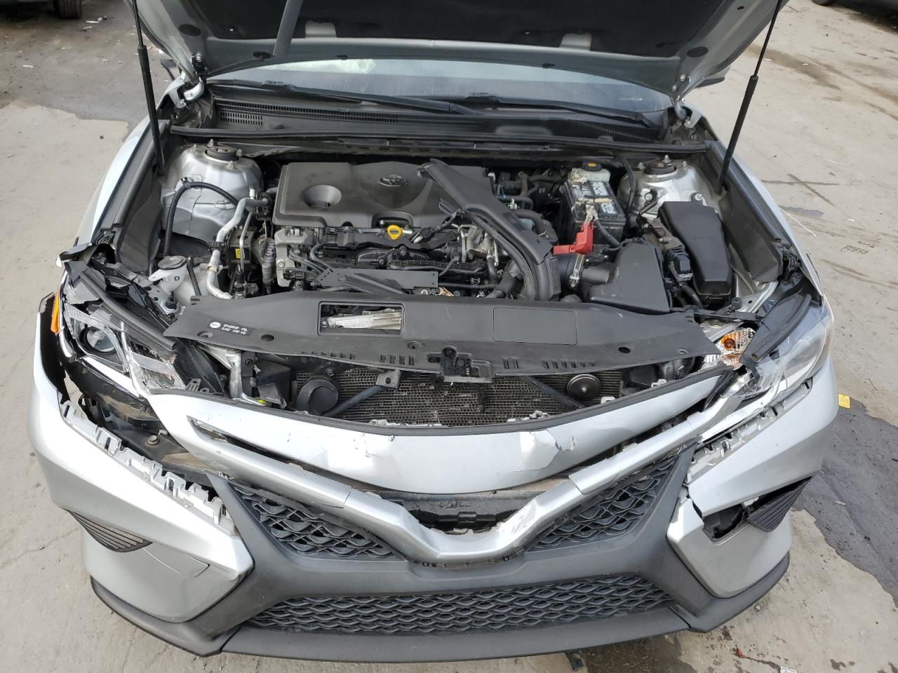 2018 Toyota Camry - Image 11