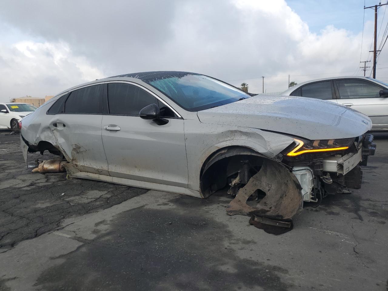 2021 Kia K5 - Image 4