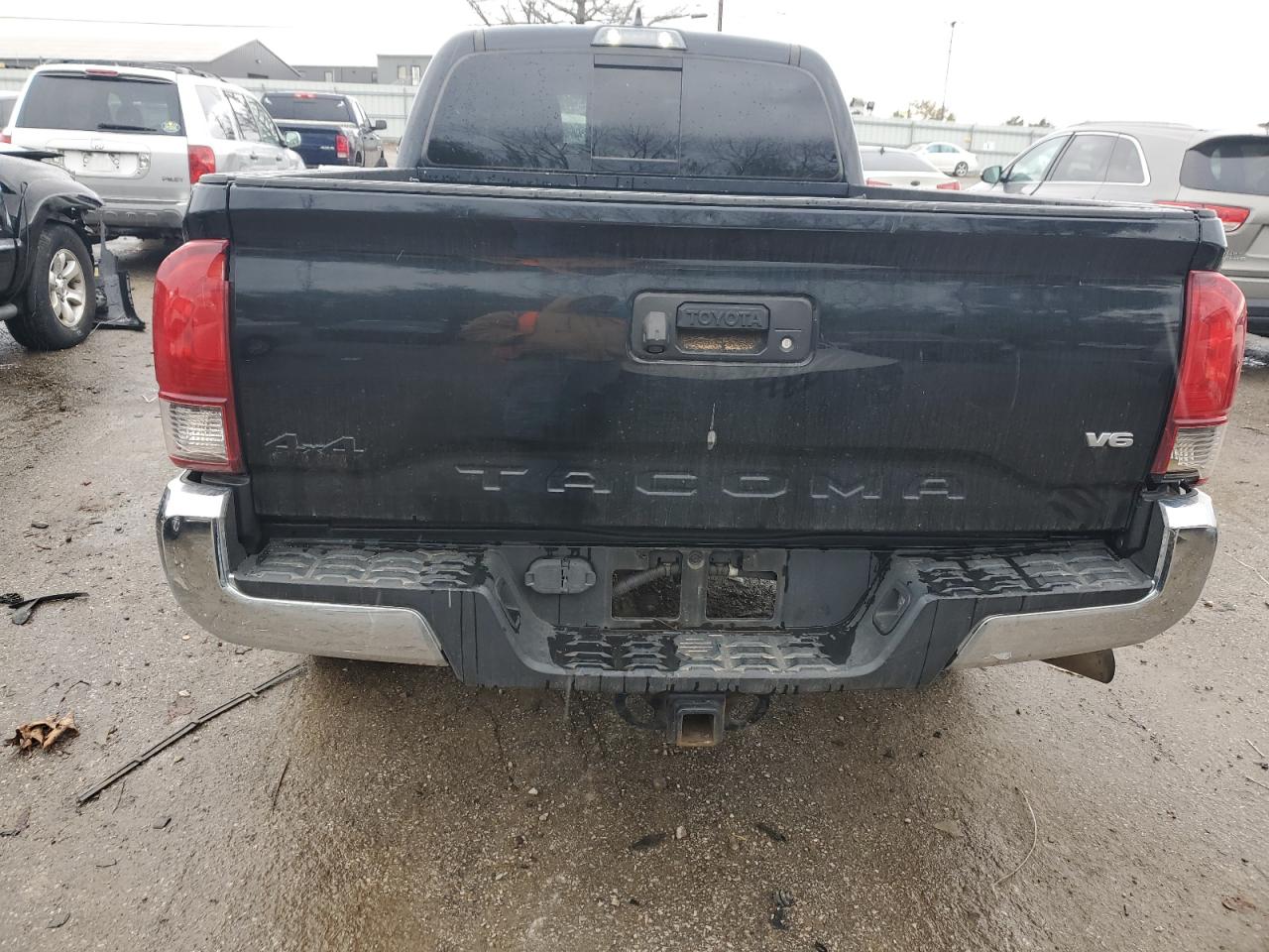2018 Toyota Tacoma - Image 6