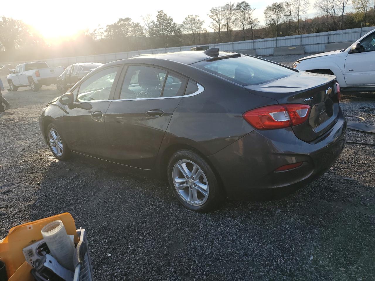 2016 Chevrolet Cruze - Image 2