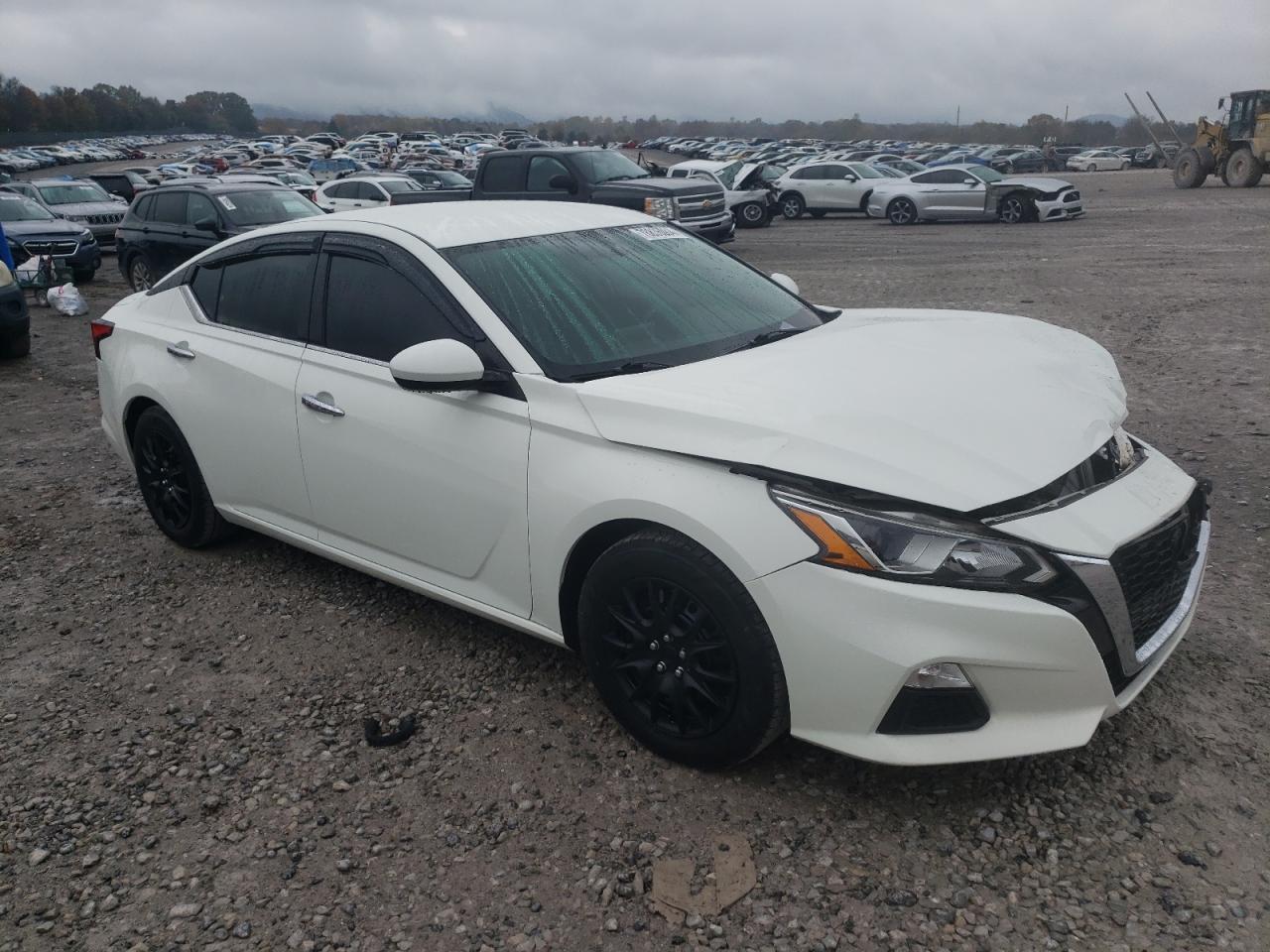 2020 Nissan Altima - Image 4
