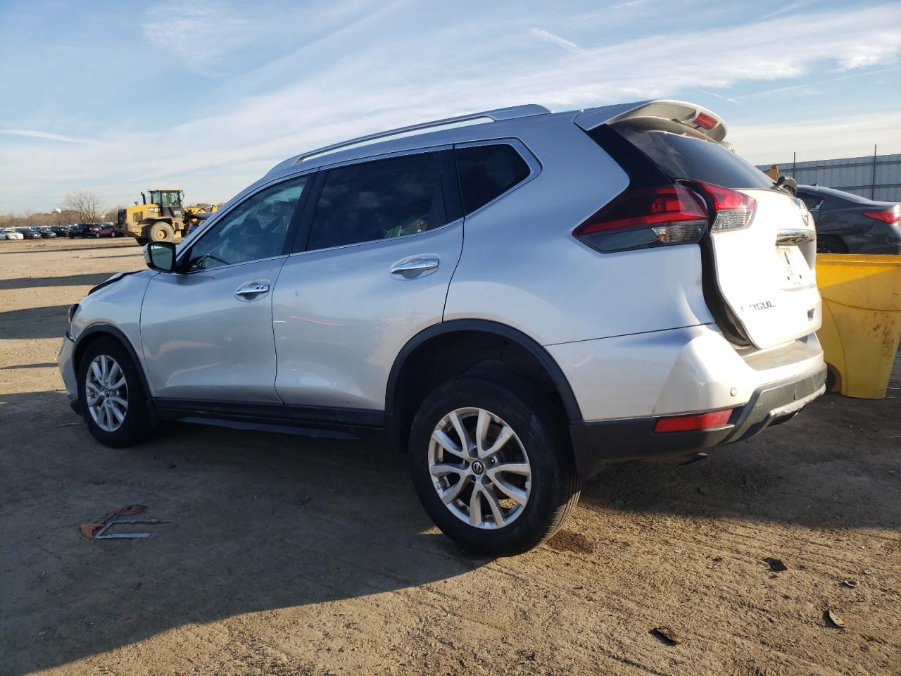 2019 Nissan Rogue - Image 2