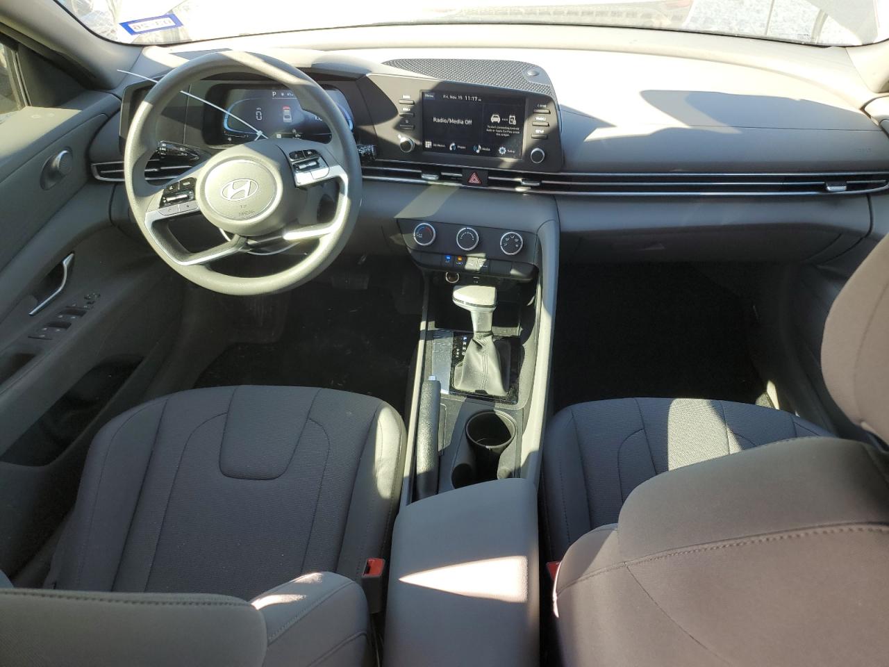 2024 Hyundai Elantra - Image 8