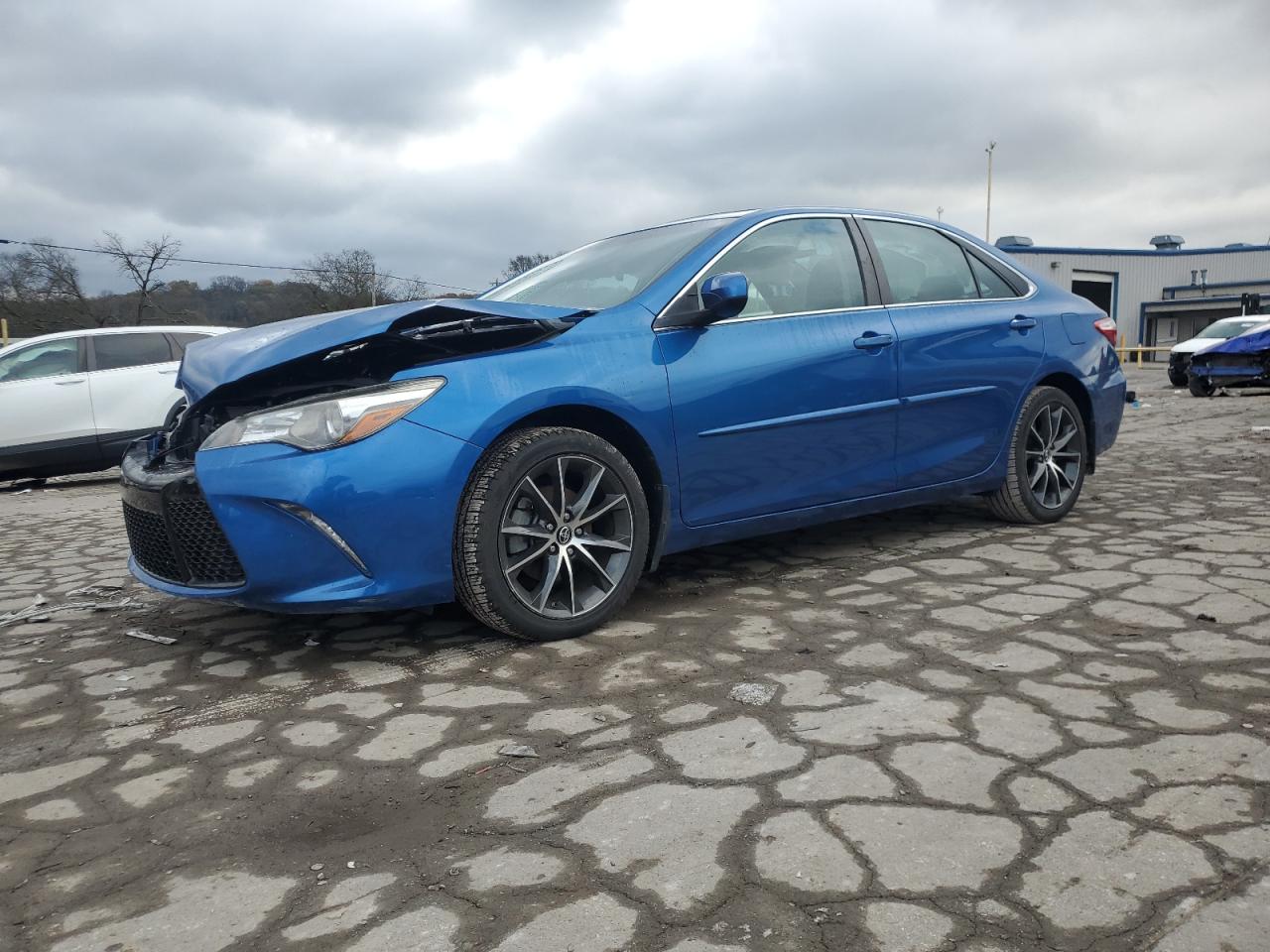 VIN 4T1BF1FK8HU652984 2017 TOYOTA CAMRY no.1