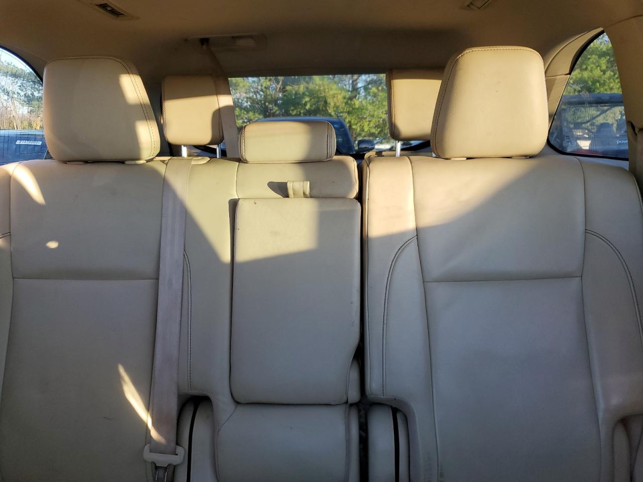 2018 Toyota Highlander - Image 10