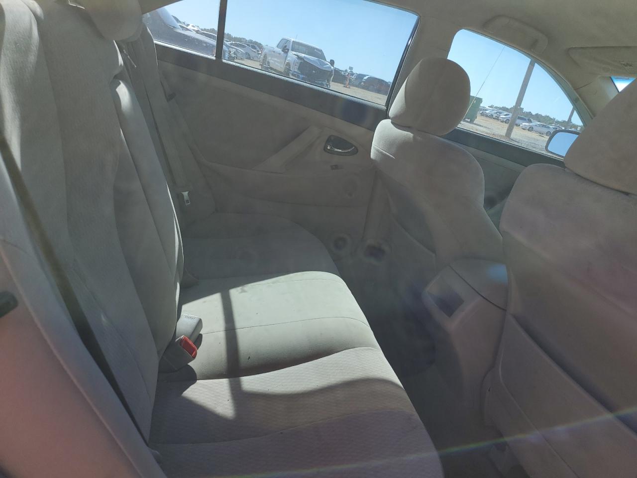 2010 Toyota Camry - Image 10