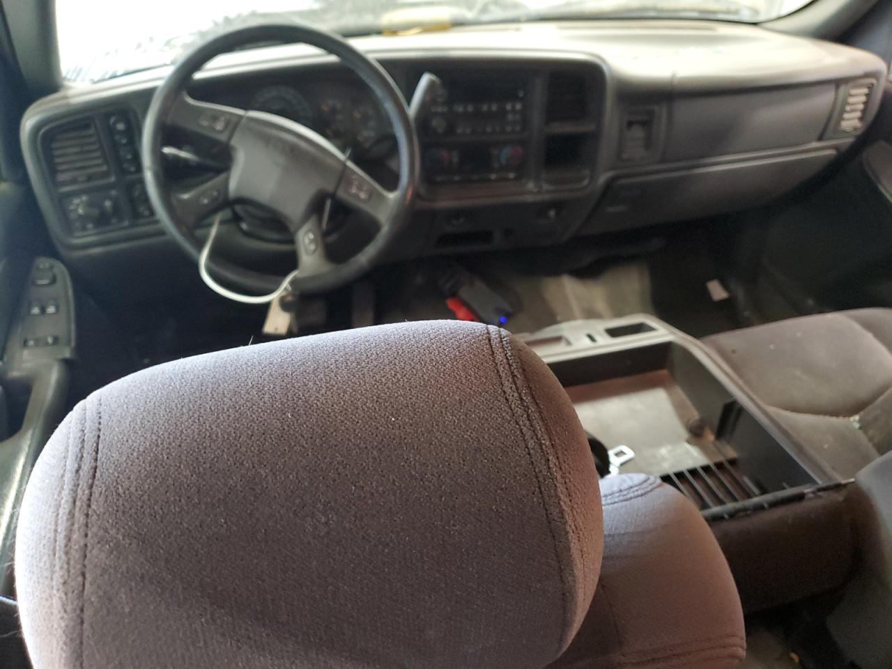 2005 GMC Sierra - Image 8