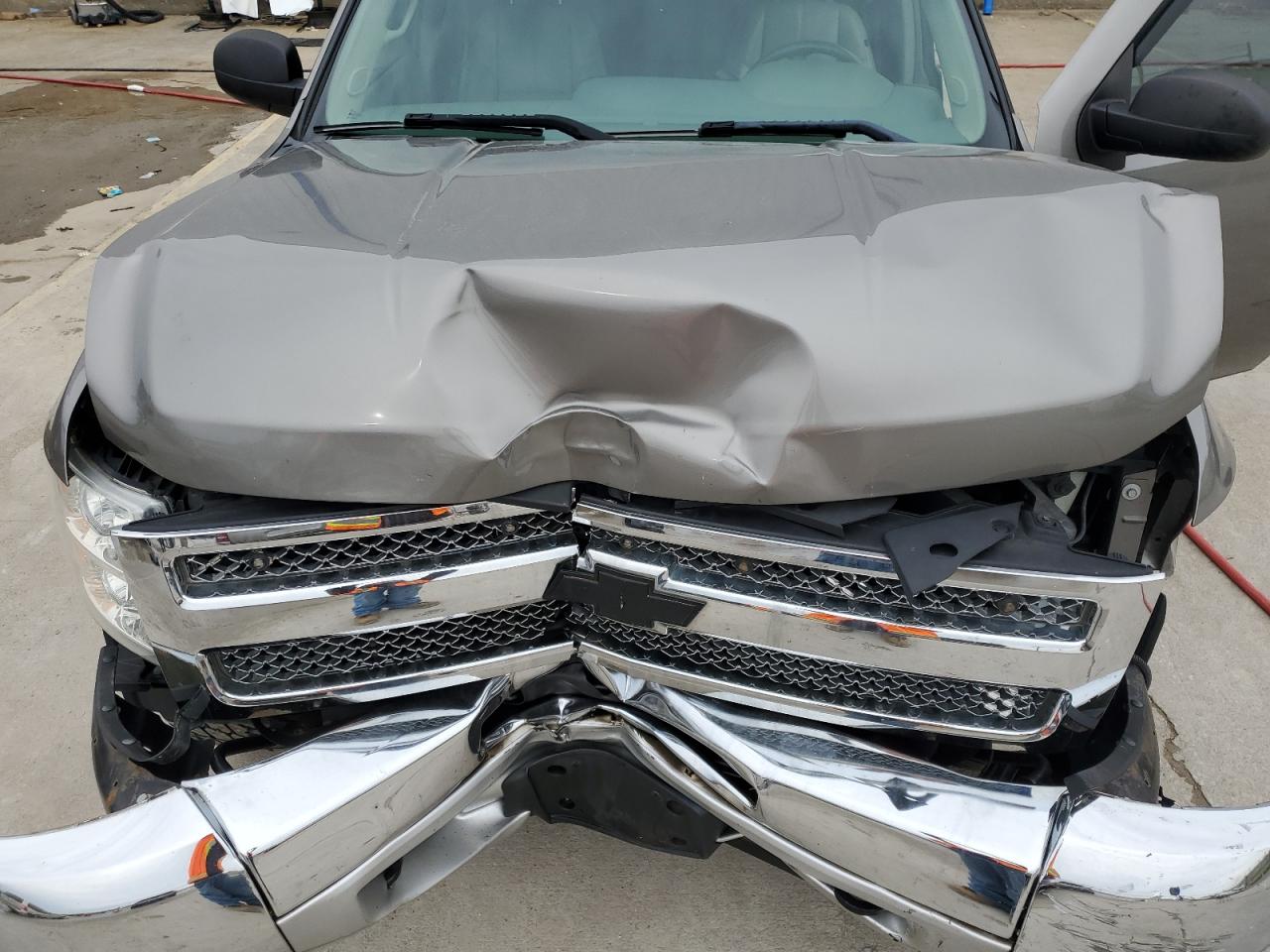 2012 Chevrolet Silverado - Image 11