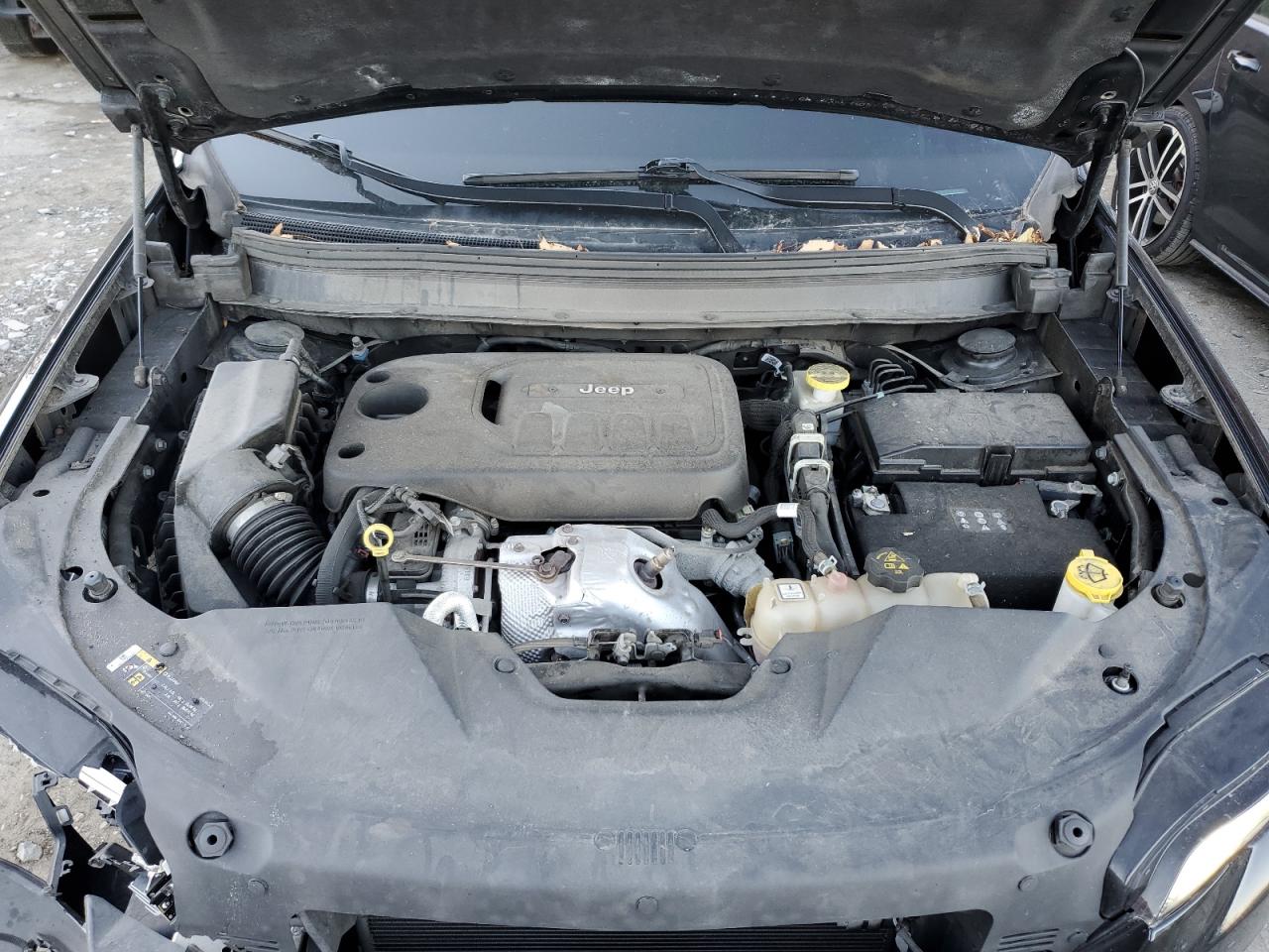 2019 Jeep Grand Cherokee - Image 12