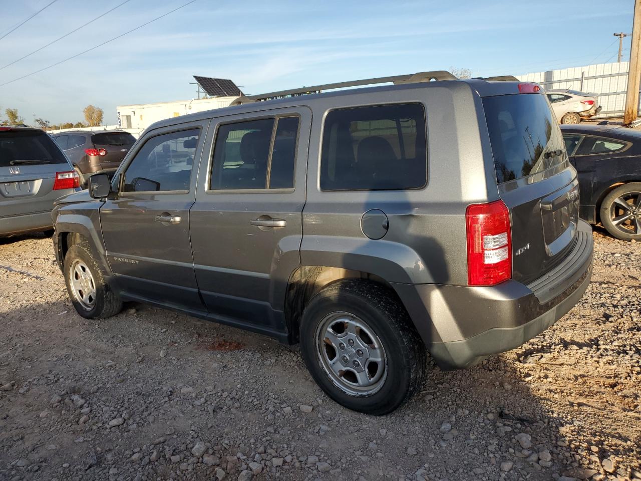 VIN 1C4NJRBB6DD192318 2013 JEEP PATRIOT no.2