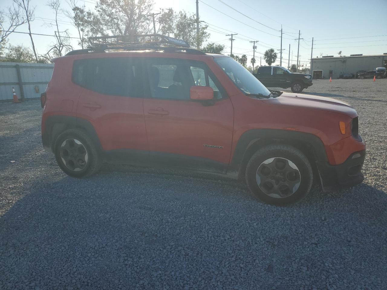 VIN ZACCJABH6FPC32804 2015 JEEP RENEGADE no.4