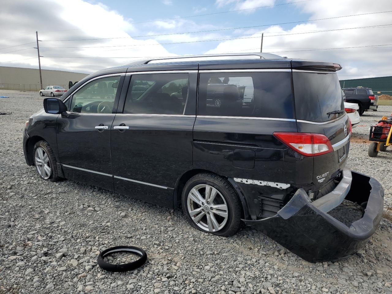2015 Nissan Quest - Image 2