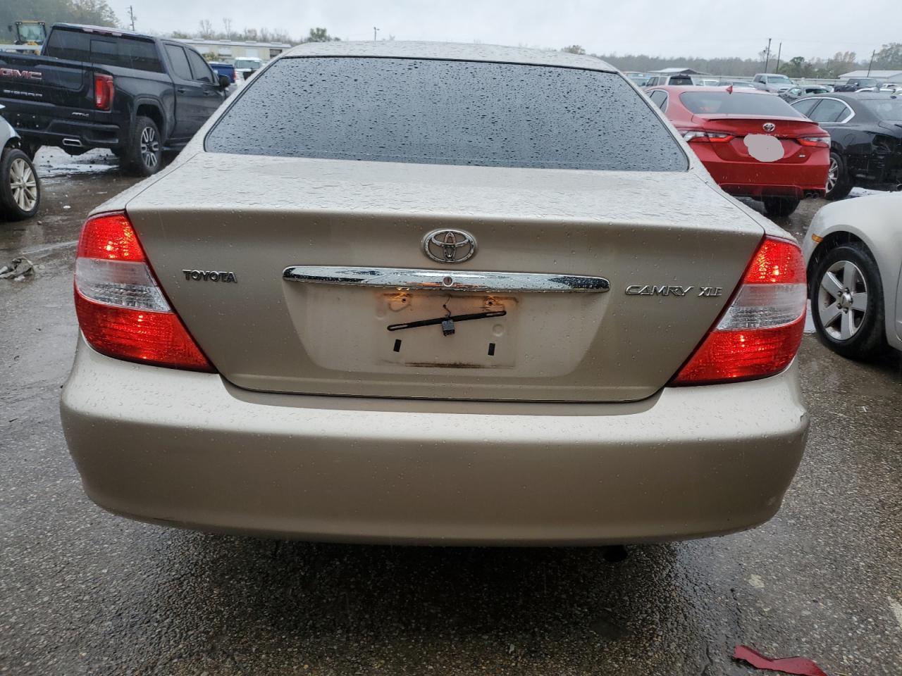 2004 Toyota Camry Le VIN: 4T1BE32K84U813963 Lot: 81226134