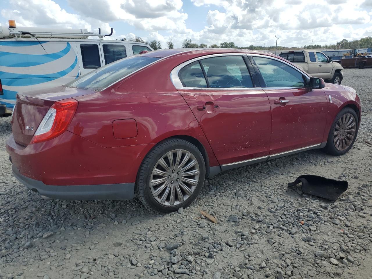 2014 Lincoln MKS - Image 3