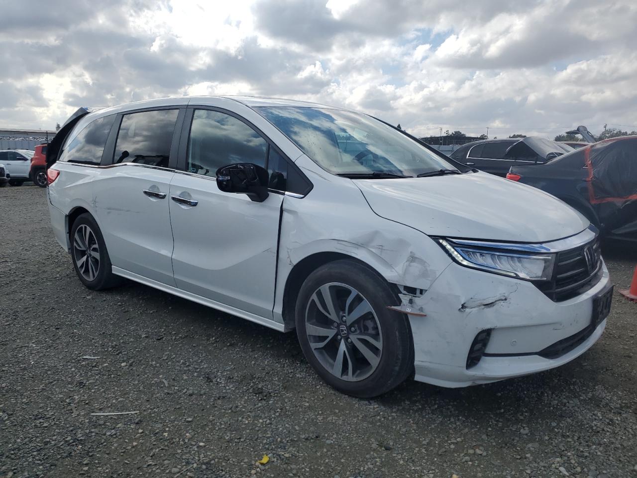 2022 Honda Odyssey - Image 4