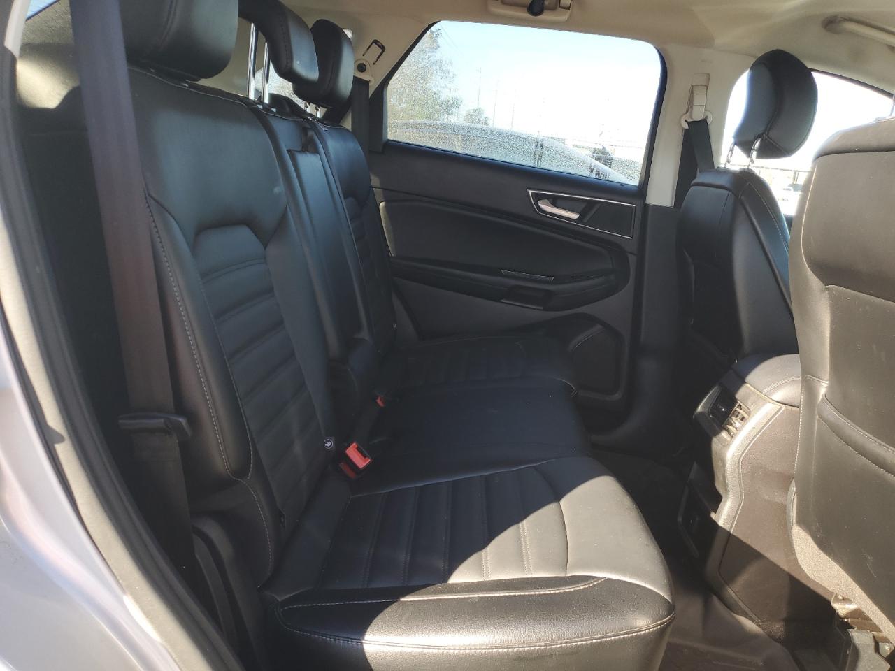 2015 Ford Edge - Image 12