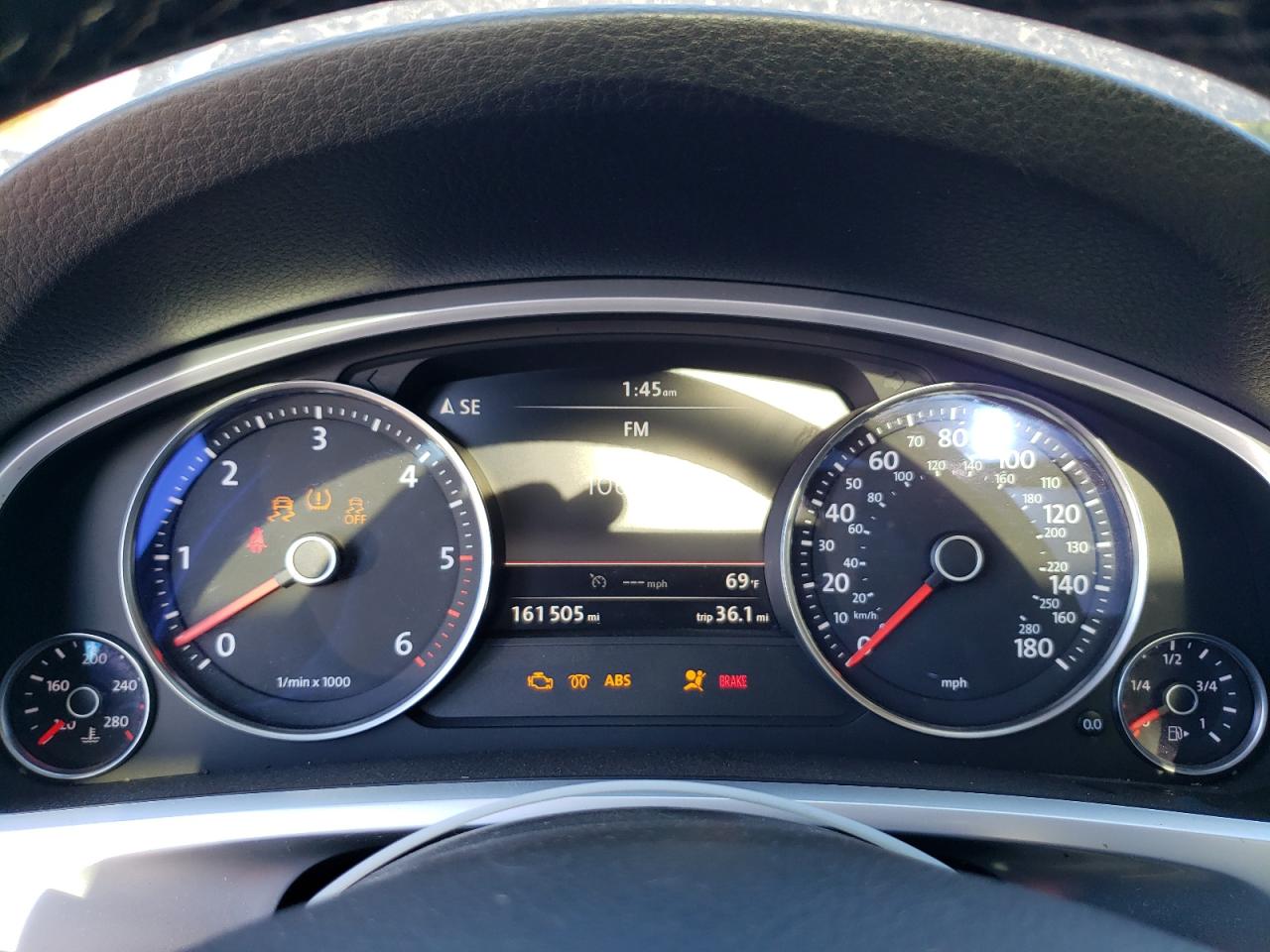 2014 Volkswagen Touareg - Image 9