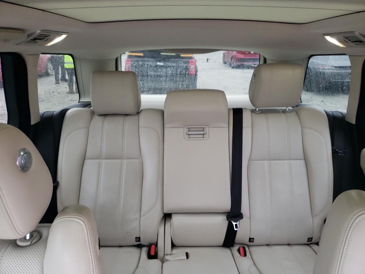 2017 Land Rover Range Rover - Image 10