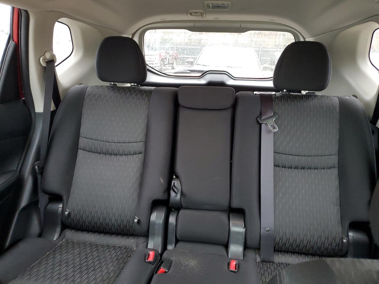 2017 Nissan Rogue - Image 10