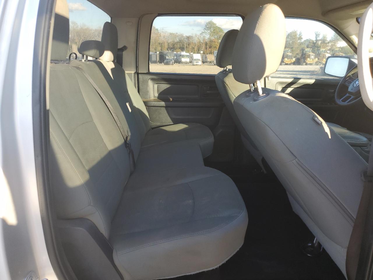 2015 RAM 1500 - Image 10