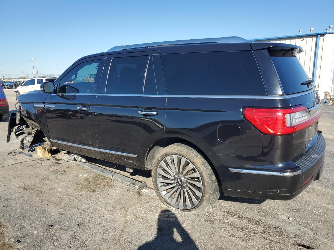 VIN 5LMJJ2LT8KEL09653 2019 LINCOLN NAVIGATOR no.2