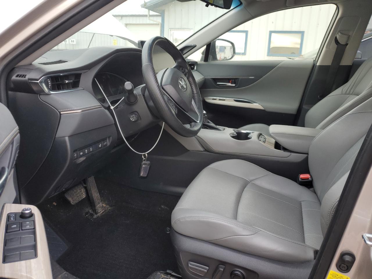 2021 Toyota Venza - Image 7