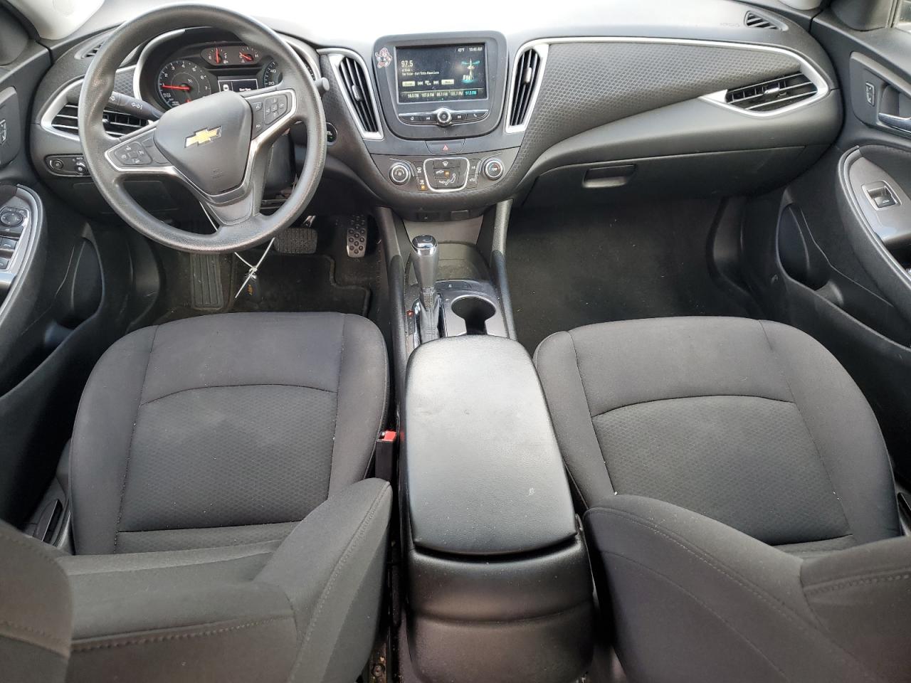 2017 Chevrolet Malibu - Image 8