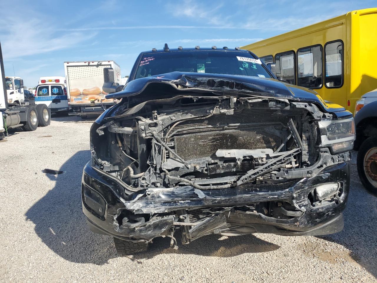 2019 RAM 3500 - Image 9