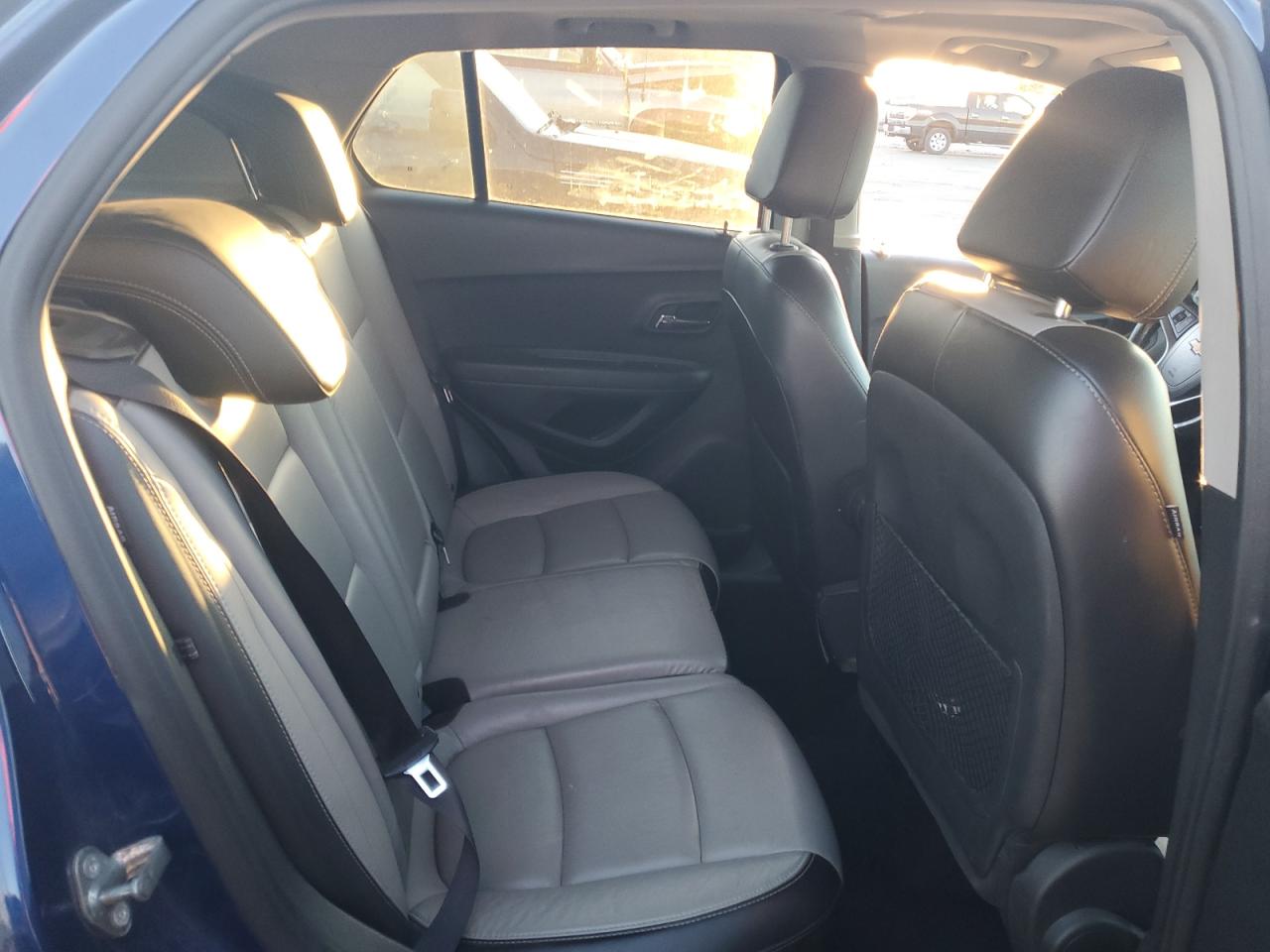 2015 Chevrolet Trax - Image 11