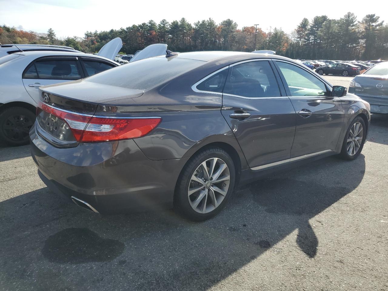 2016 Hyundai Azera - Image 3