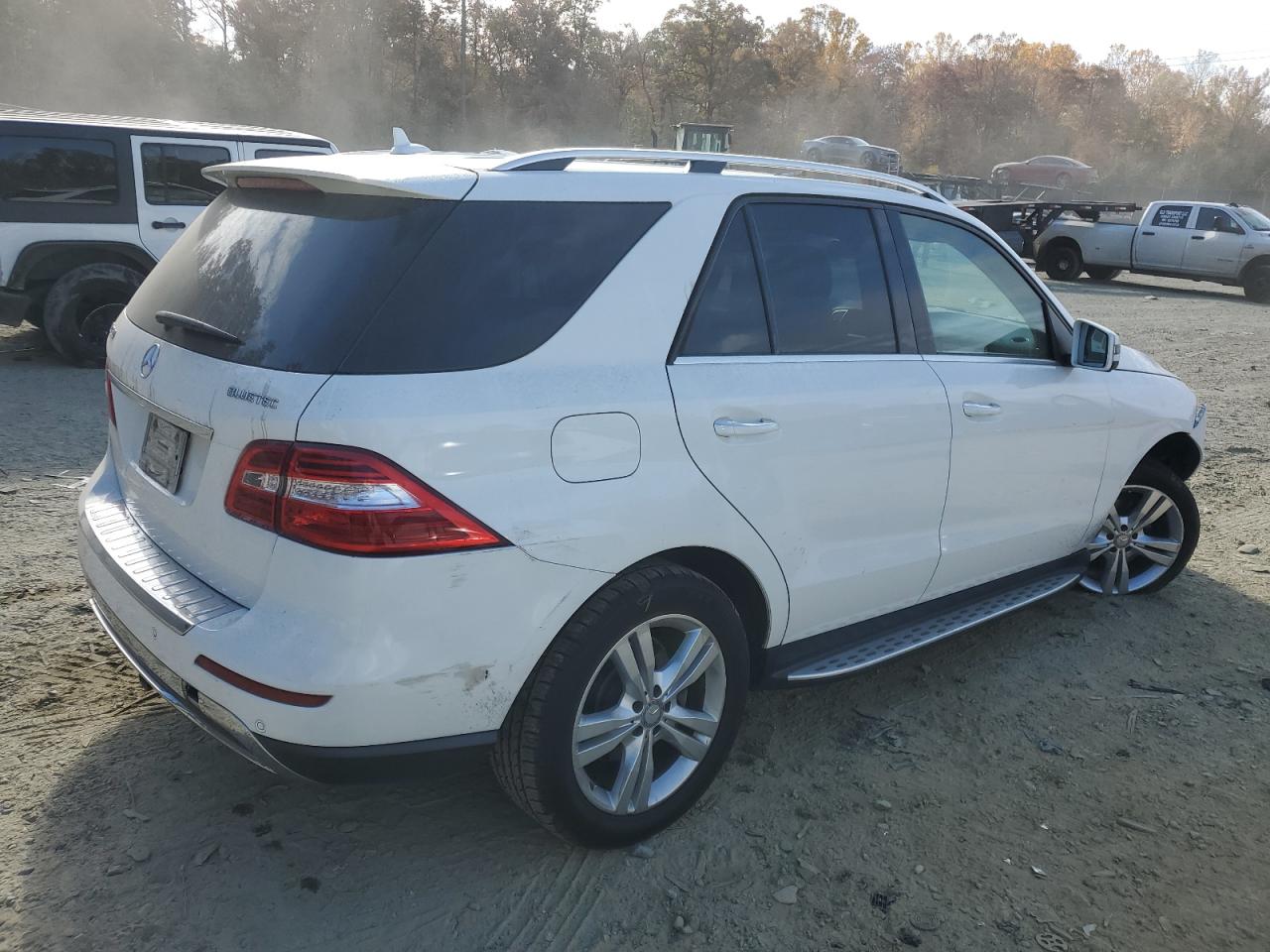 VIN 4JGDA0EB4FA486576 2015 MERCEDES-BENZ M-CLASS no.3