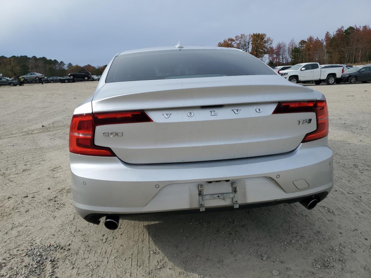 2018 Volvo S90 - Image 6
