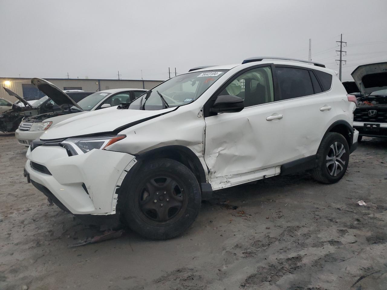 VIN JTMZFREV5HJ701542 2017 TOYOTA RAV4 no.1