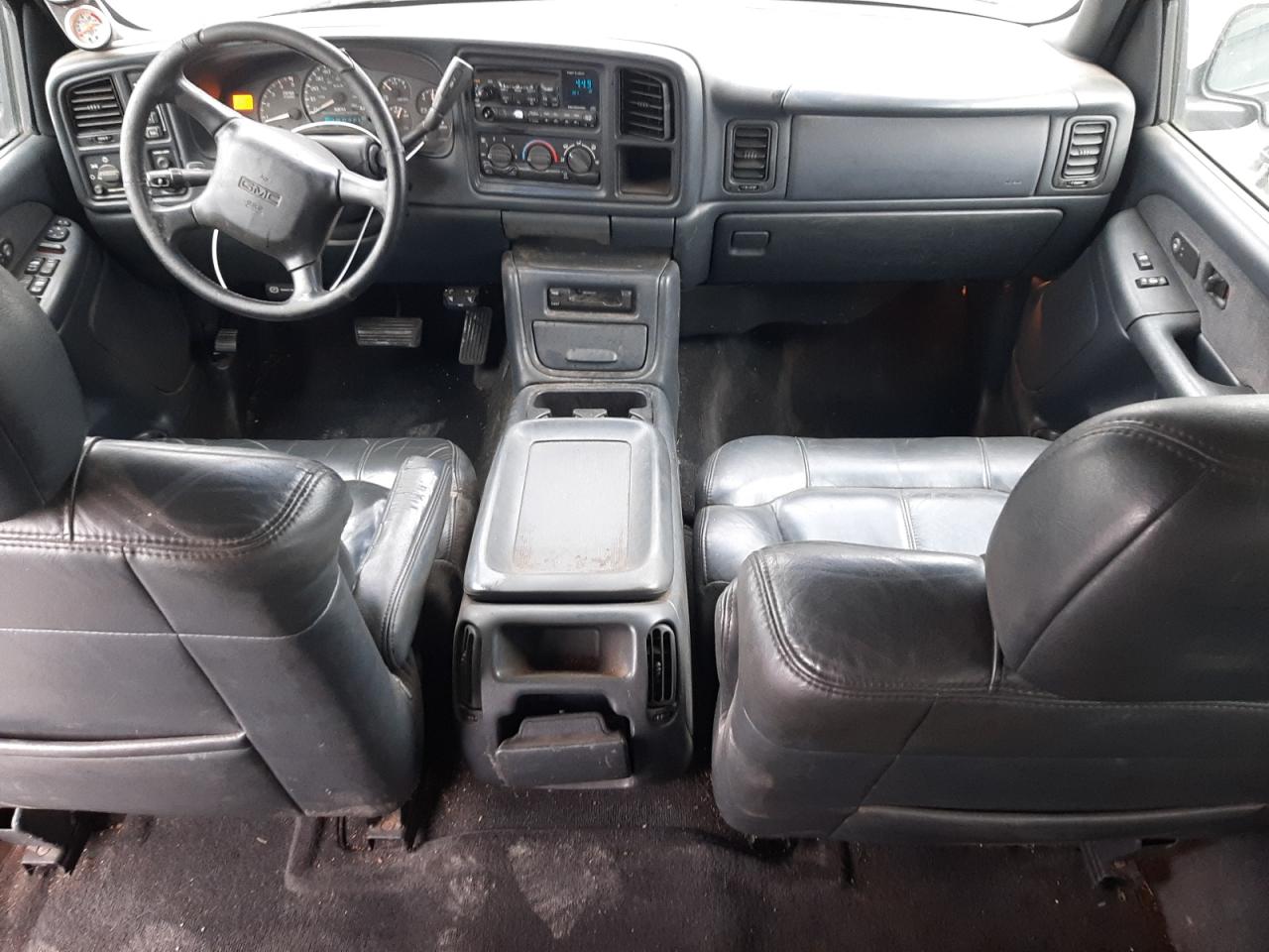 2001 GMC Sierra - Image 8