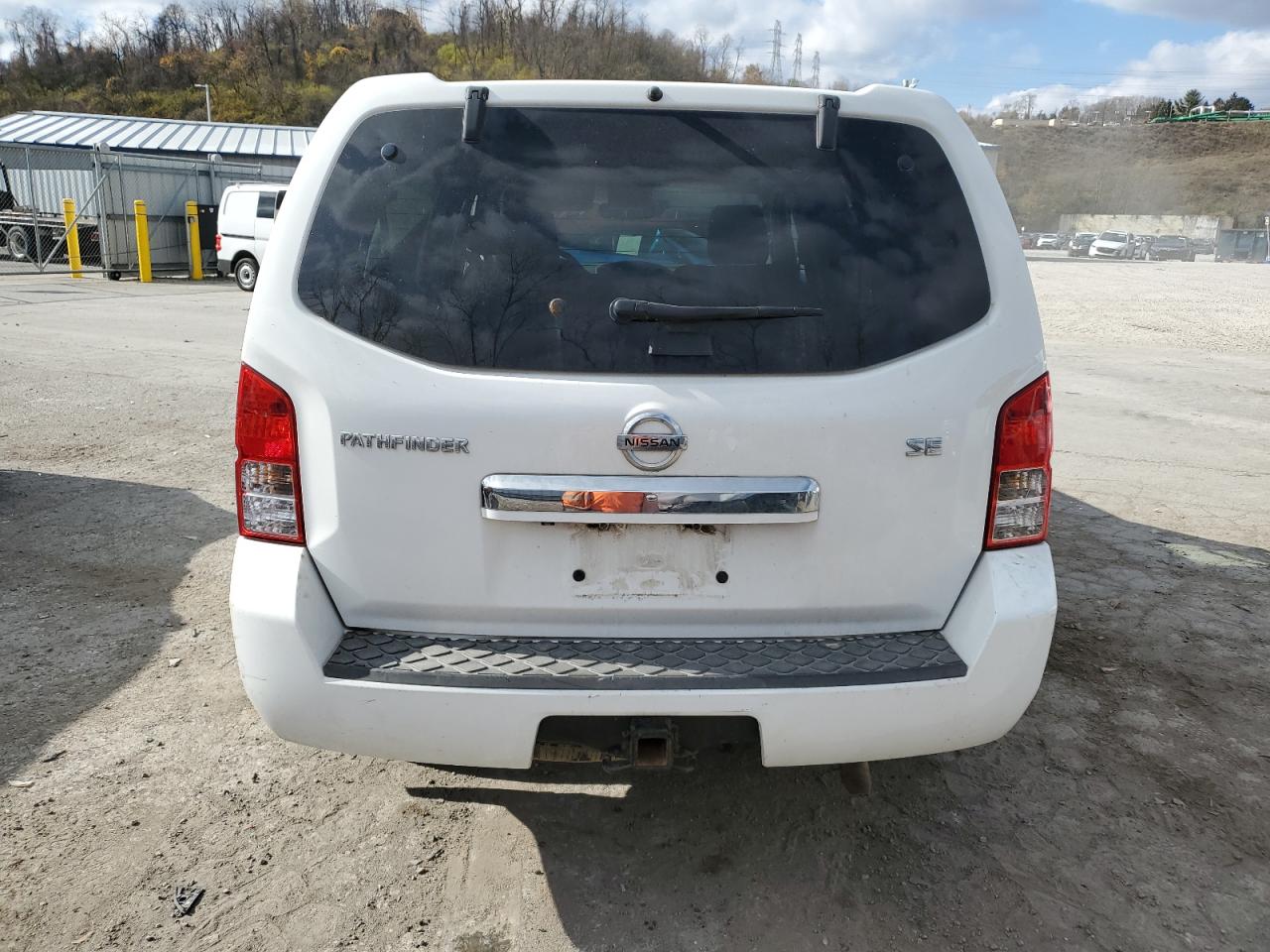 2010 Nissan Pathfinder - Image 6