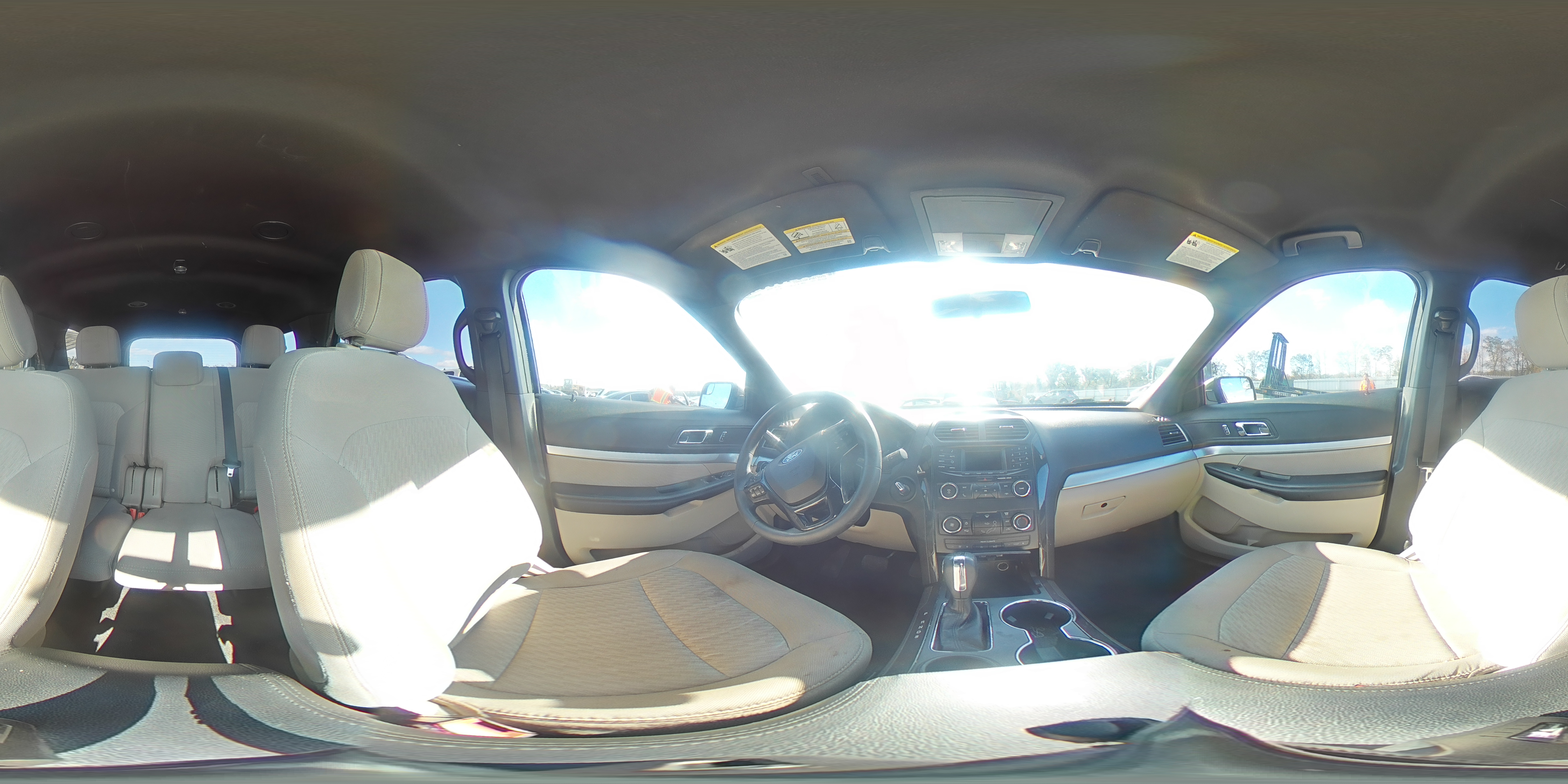 2018 Ford Explorer - Image 16