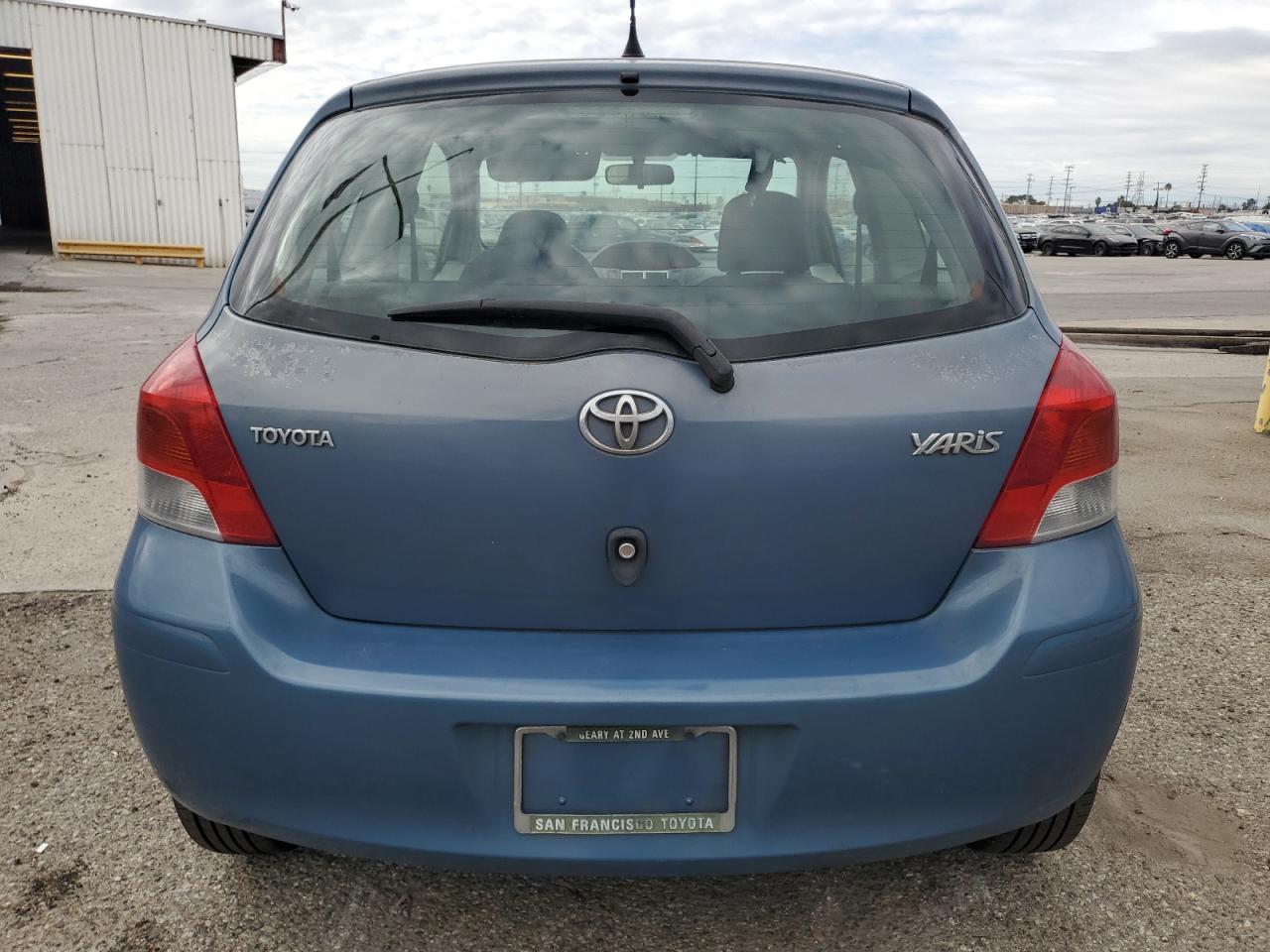2010 Toyota Yaris - Image 6