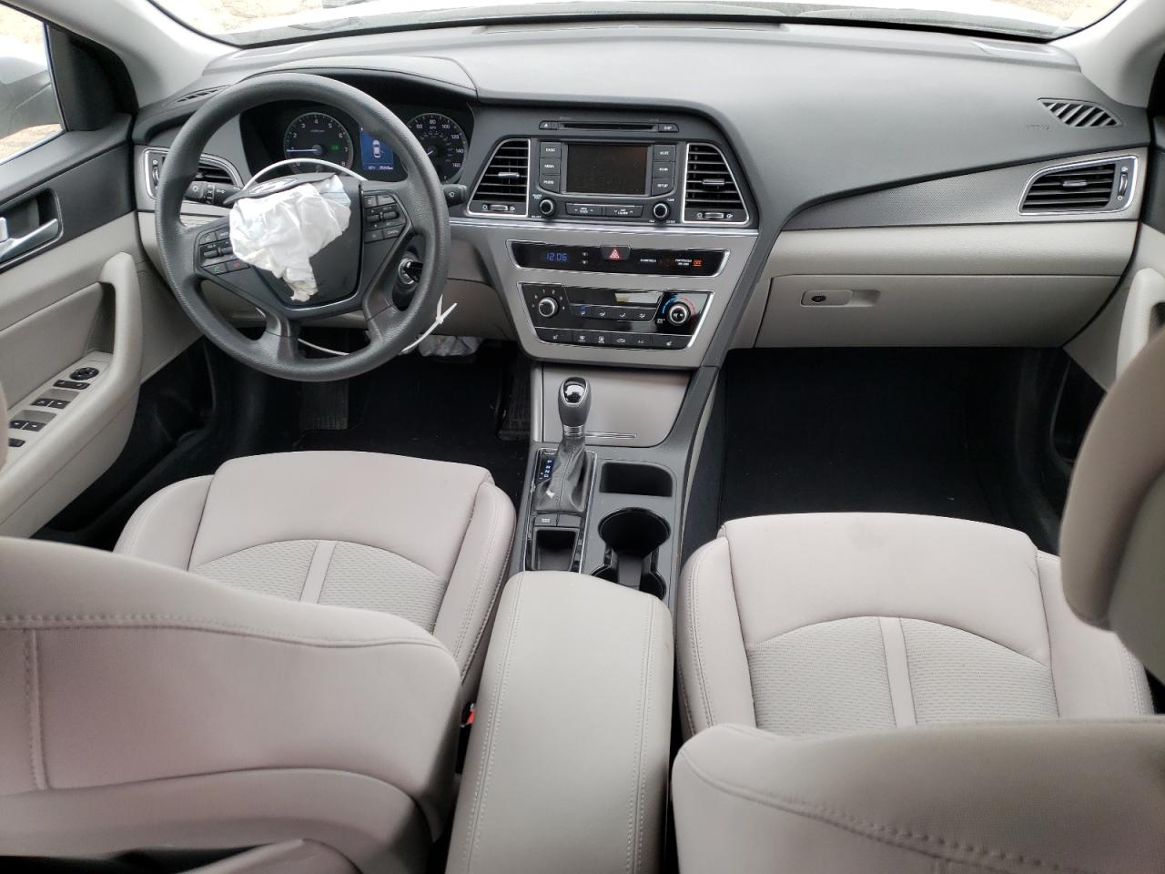 2015 Hyundai Sonata - Image 8