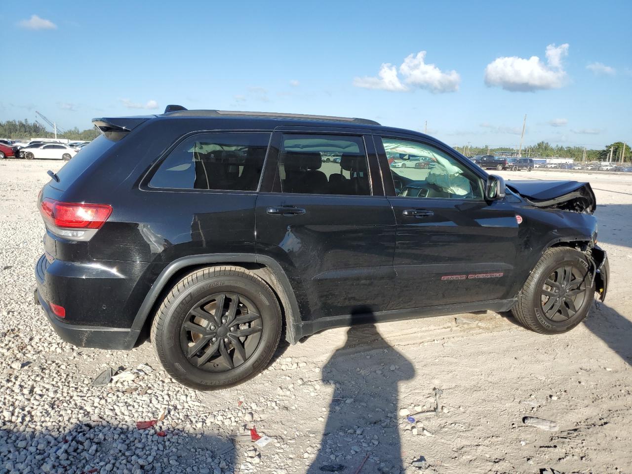 2017 Jeep Grand Cherokee - Image 3