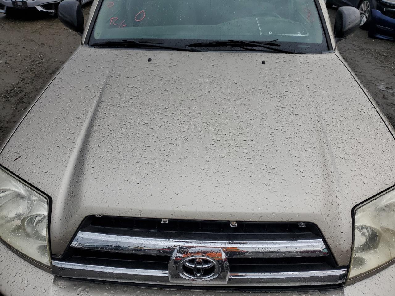 2005 Toyota 4Runner - Image 12