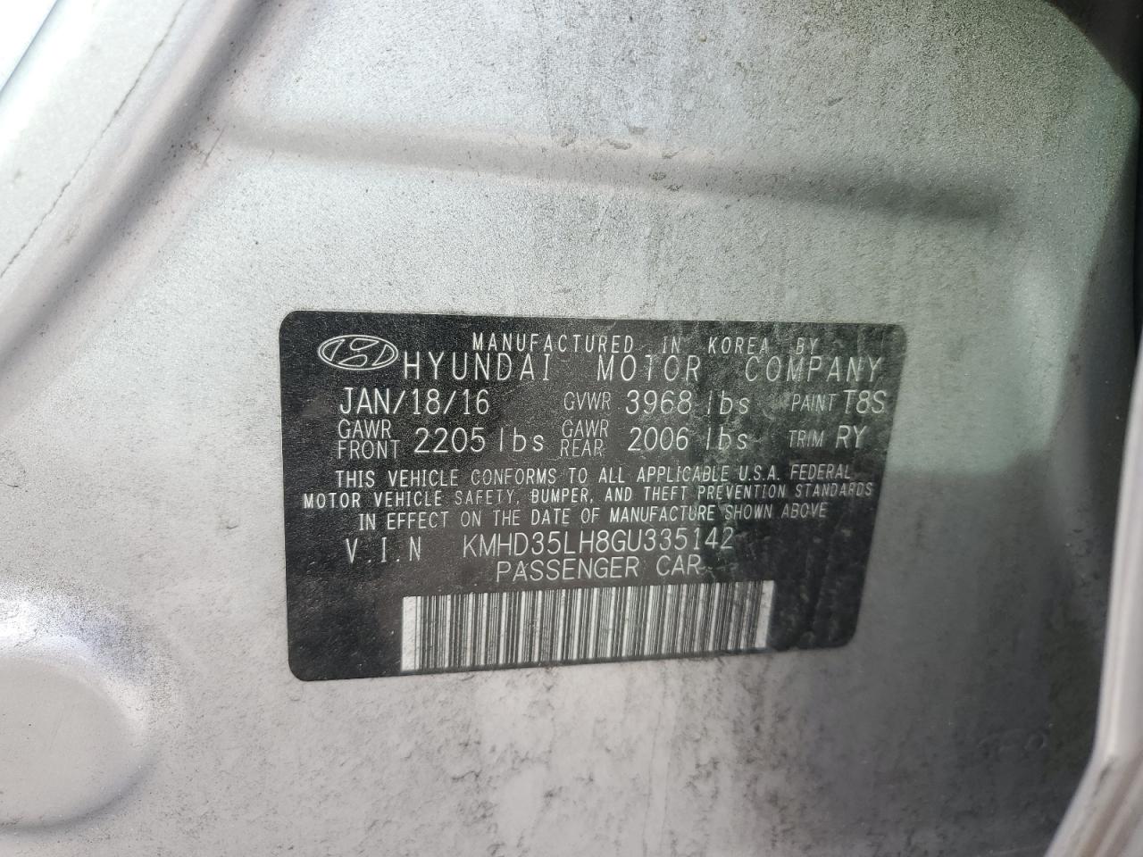 2016 Hyundai Elantra - Image 14