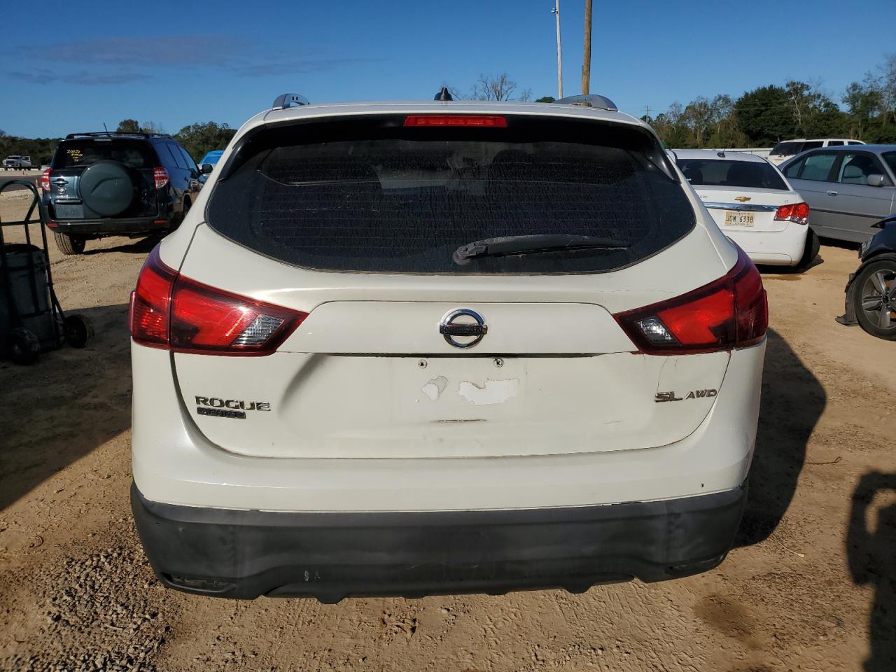 2018 Nissan Rogue - Image 6