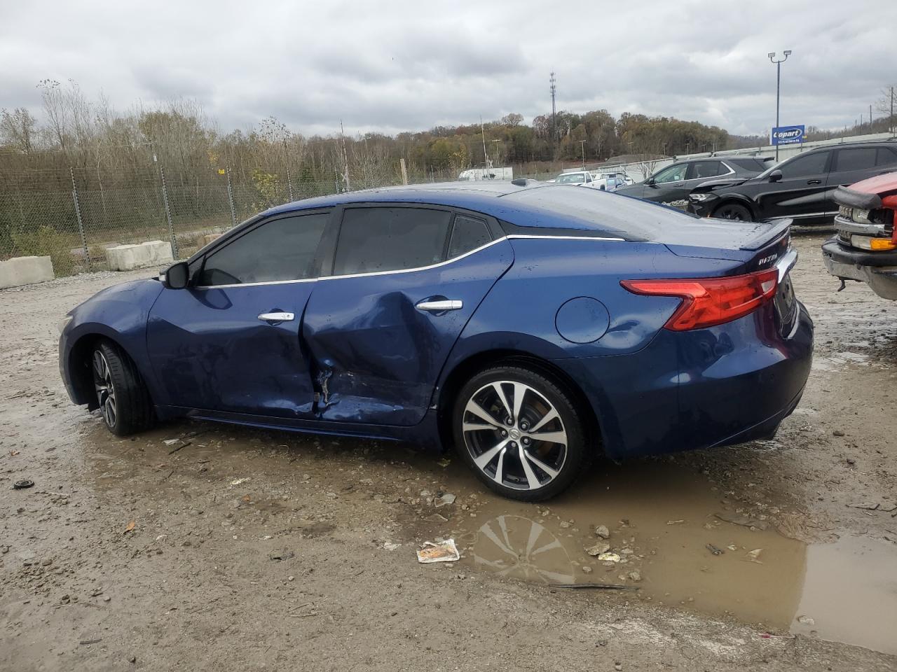 2016 Nissan Maxima - Image 2