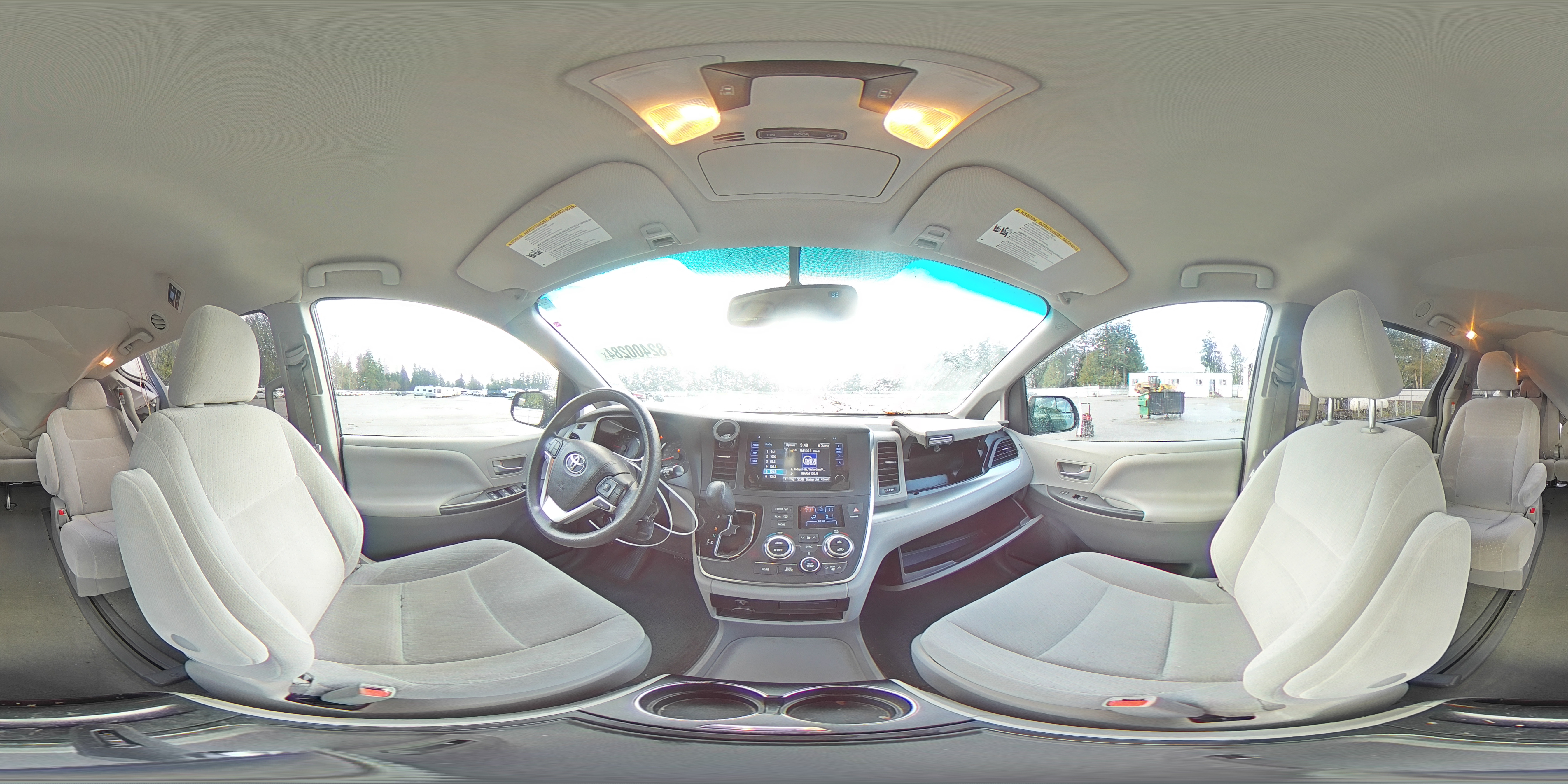 2015 Toyota Sienna - Image 14