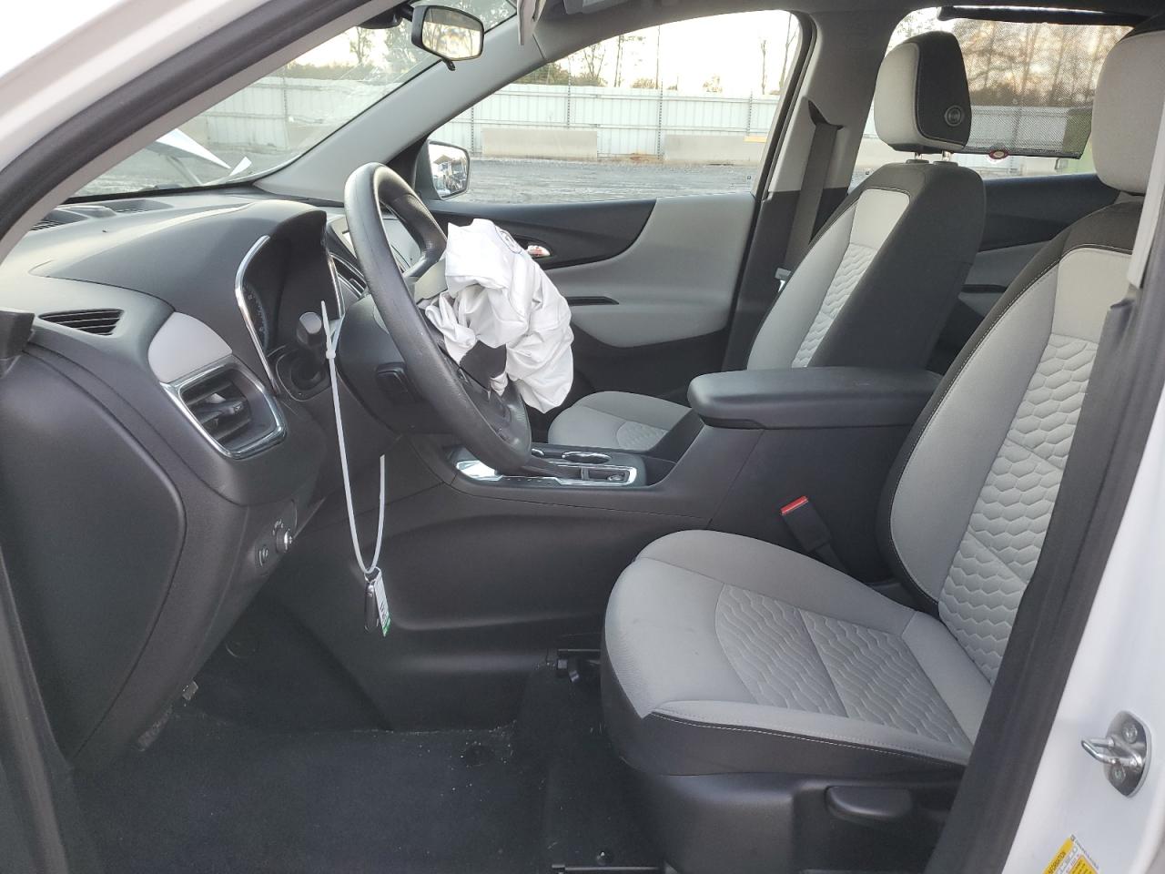 2020 Chevrolet Equinox - Image 7