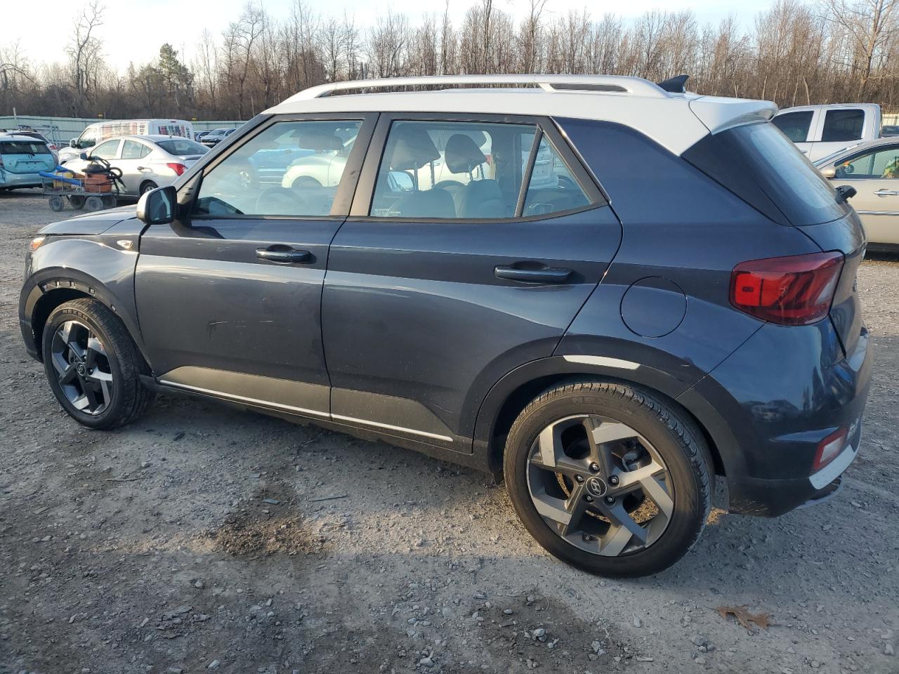 2021 Hyundai Venue - Image 2