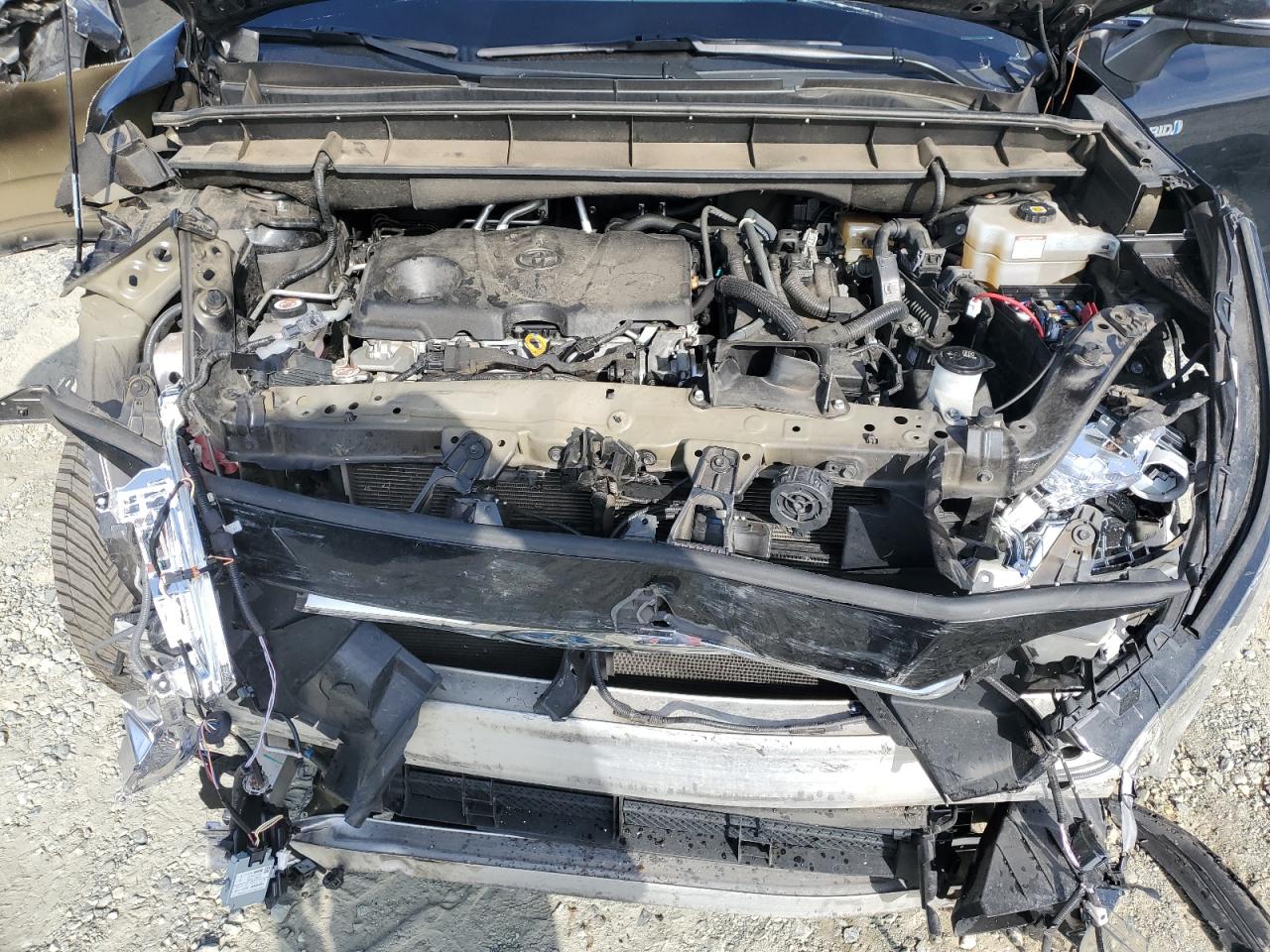 2021 Toyota Highlander - Image 14