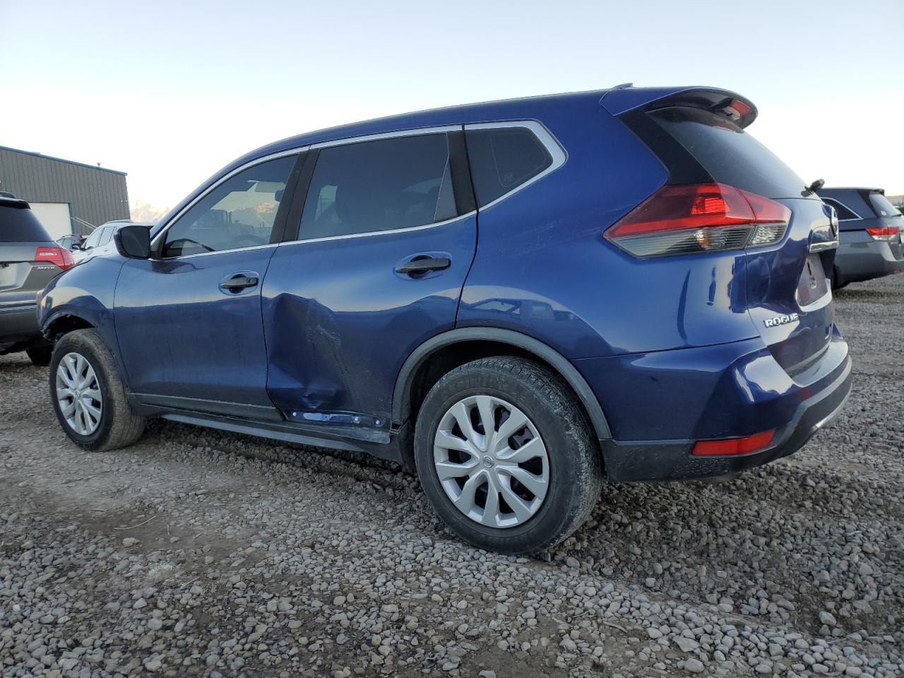 2018 Nissan Rogue - Image 2