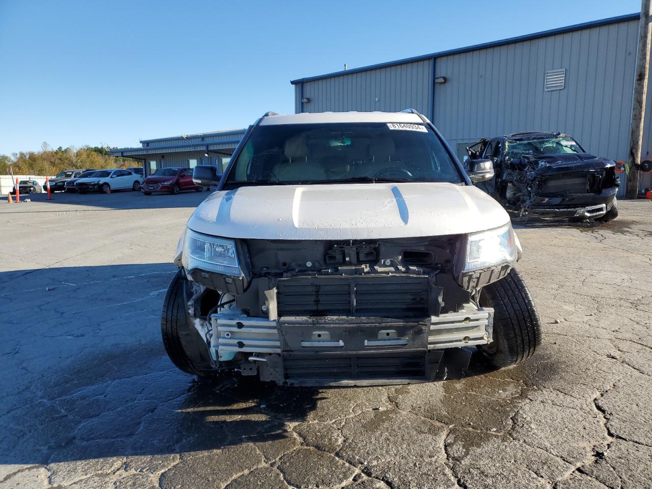 2016 Ford Explorer - Image 5