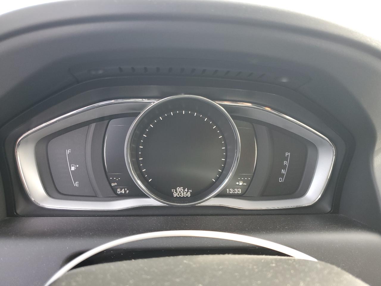 2017 Volvo XC60 - Image 9